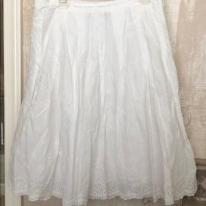 Eyelet skirt